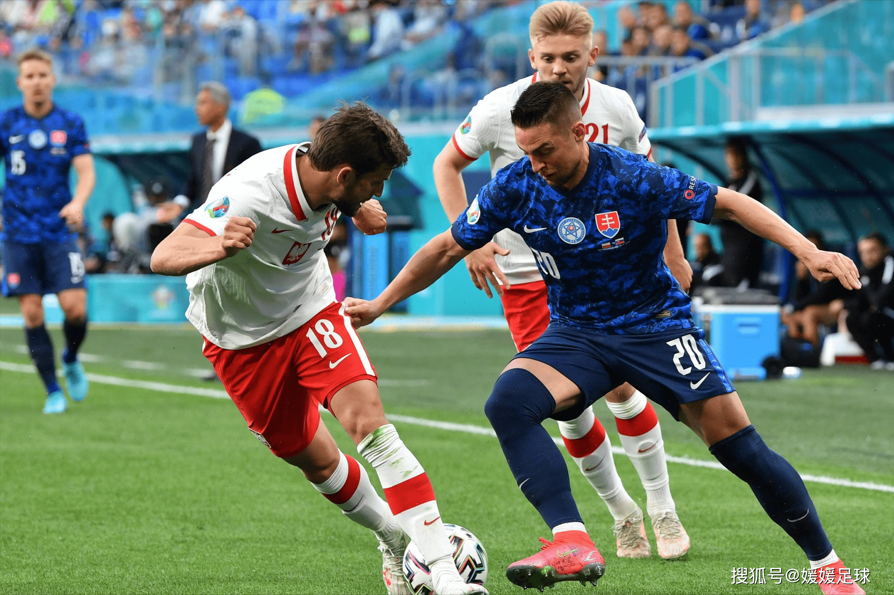 荷兰3-2惊险击败乌克兰，成功闯入欧洲杯四分之一决赛