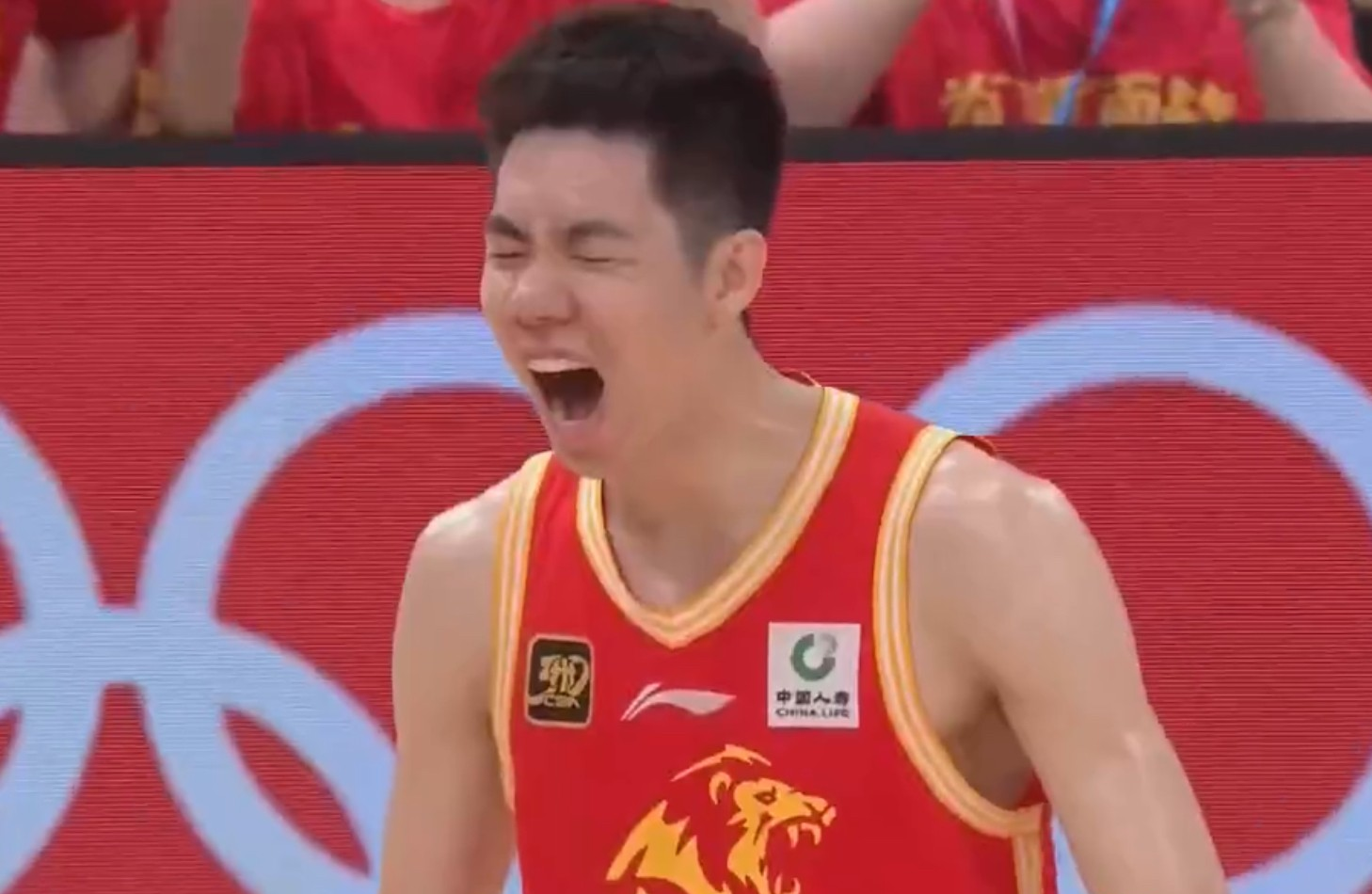 爱游戏APP-关键时刻罚球不中，令球队失去逆袭机会