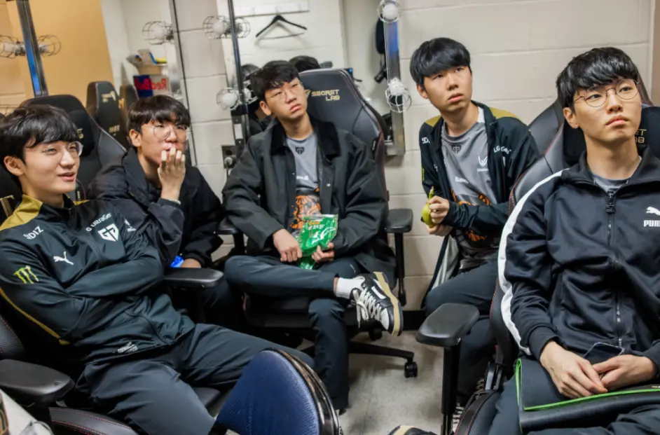 关于DRX绝杀FLY，Lehends极限生还后反打宿命之战入围赛，让粉丝疯狂欢呼的信息