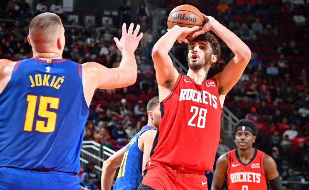 火箭队轻取掘金队，连胜势头正旺