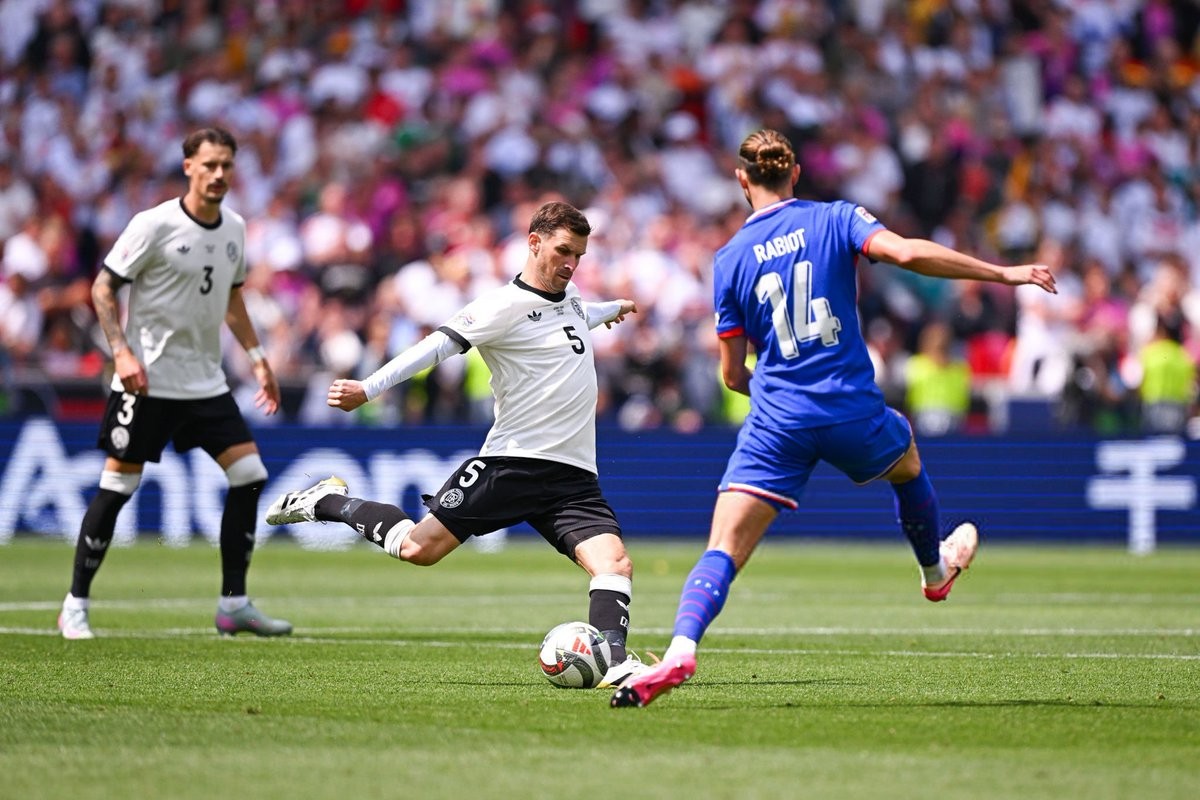 法国队力克德国晋级欧洲杯十六强