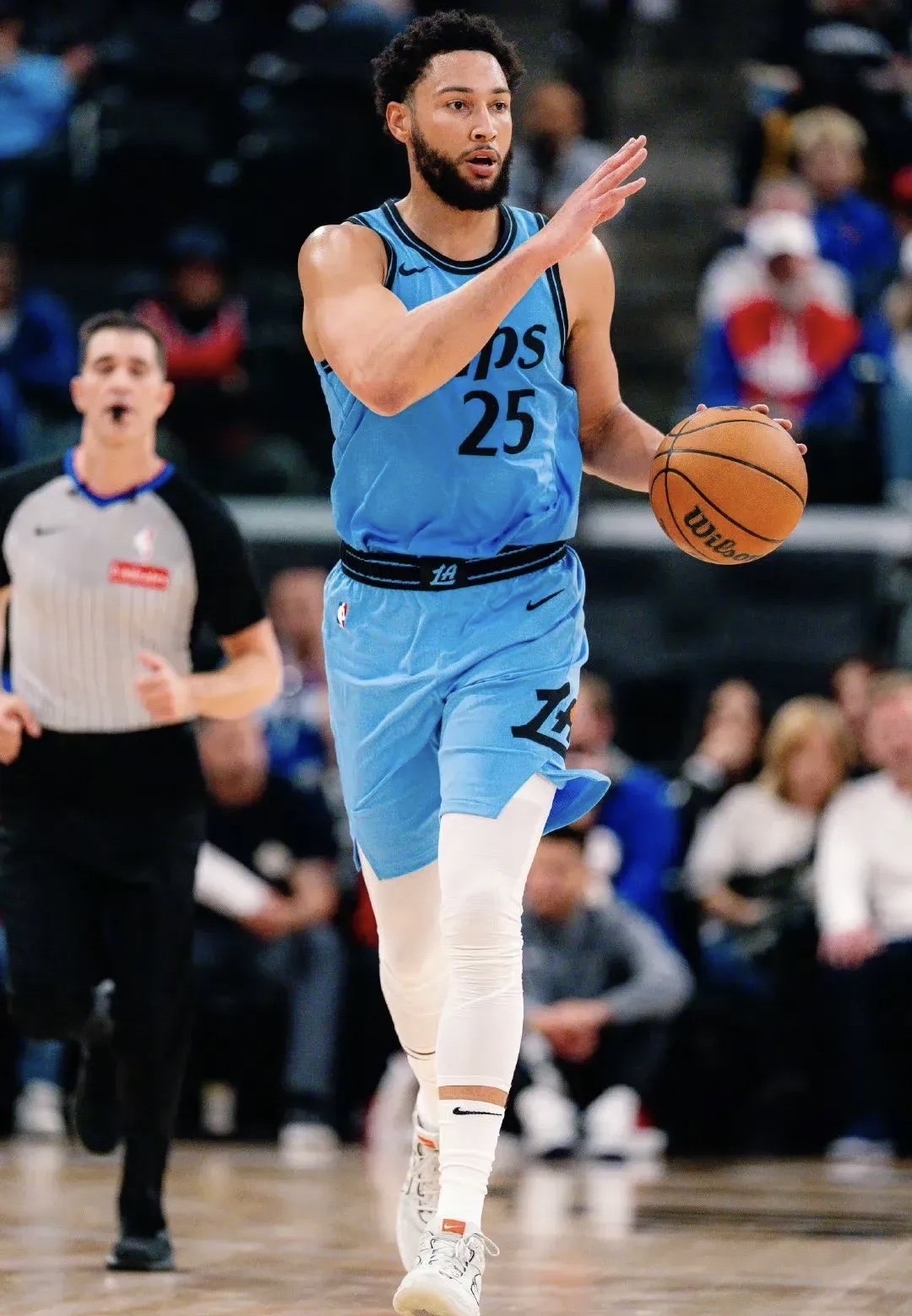 爱游戏在线-快船队士气高涨备战新赛季