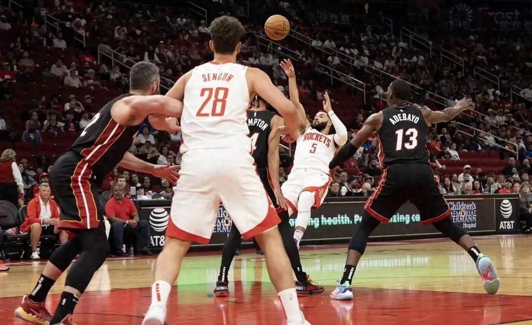 火箭战胜猛龙，取得两连胜