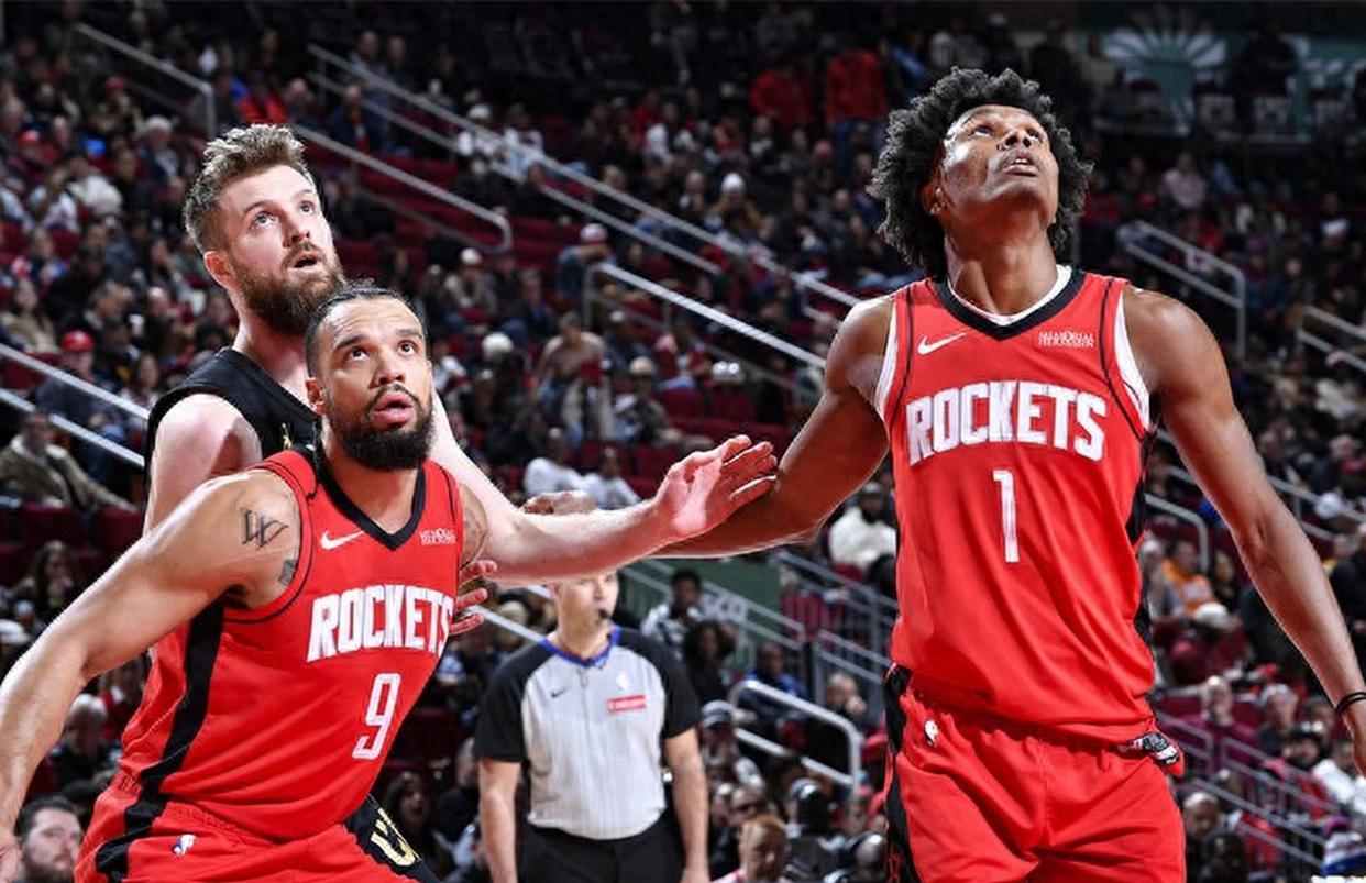 米切尔轰48分领导爵士击败火箭