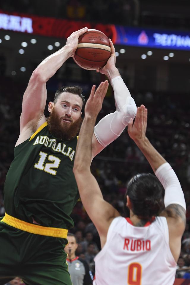 莺歌迎战昆士兰狮,双方鏖战,晋级 莺歌迎战昆士兰狮,双方鏖战,晋级