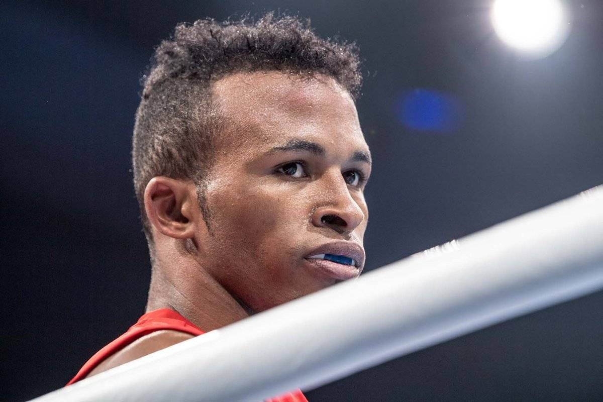 墨西哥拳击选手勇夺金牌，震撼世界