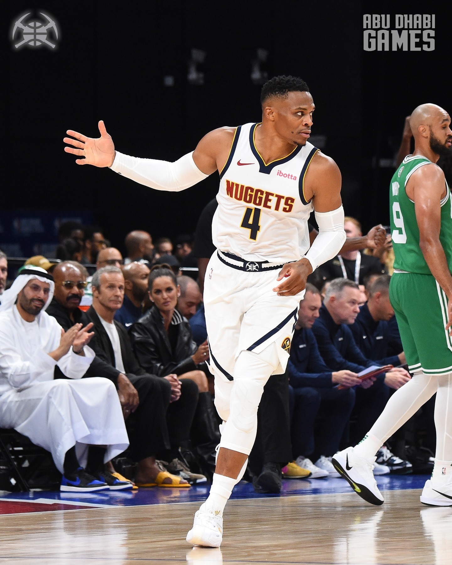 爱游戏官方入口-凯尔特人横扫深圳队，武切维奇统治全场的简单介绍