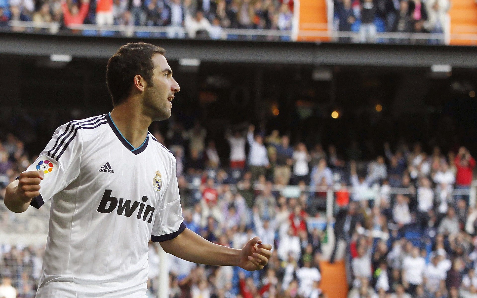 当贝林厄姆的风暴眼在卡塔尔形成，佛罗伦萨便是那席卷带走一切的风